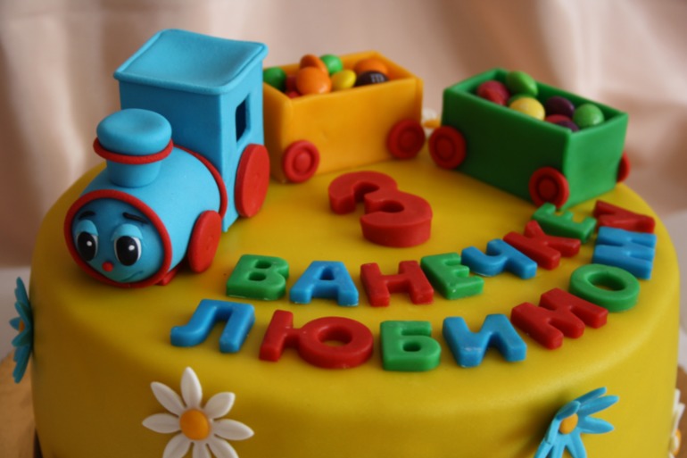 Торт из мастики для мальчика 2 года своими руками фото 17