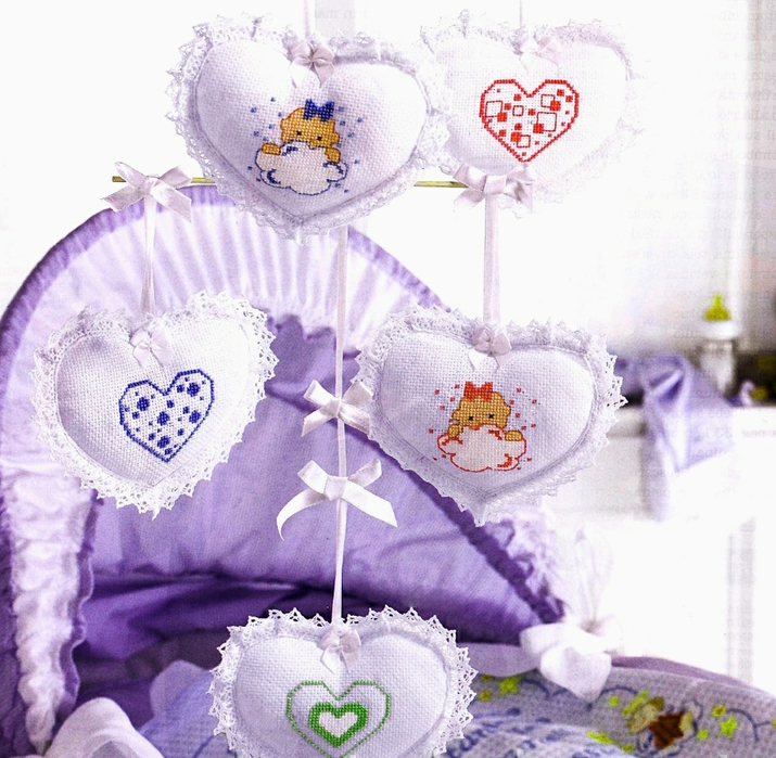 Мобиль в кроватку))