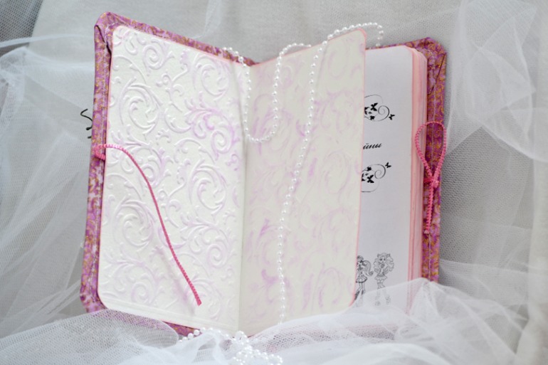 Розовые блокнотики для сестричек-двойняшек :-)