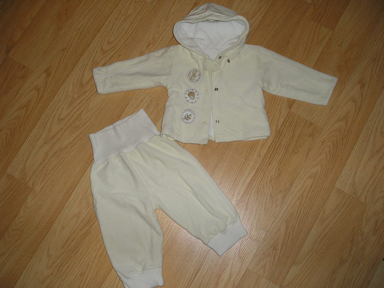 Велюровый костюм Ewa, 68-74 размер