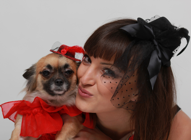 Брат и сестра))))