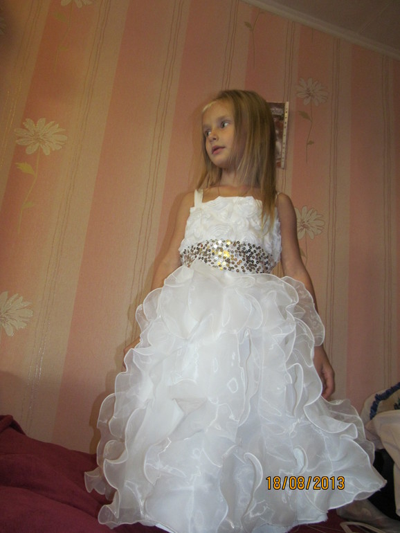 Продам платье для девочки, для свадебных приемов Б/у