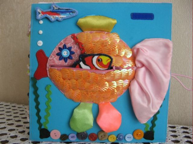 Первая развивающая книжка