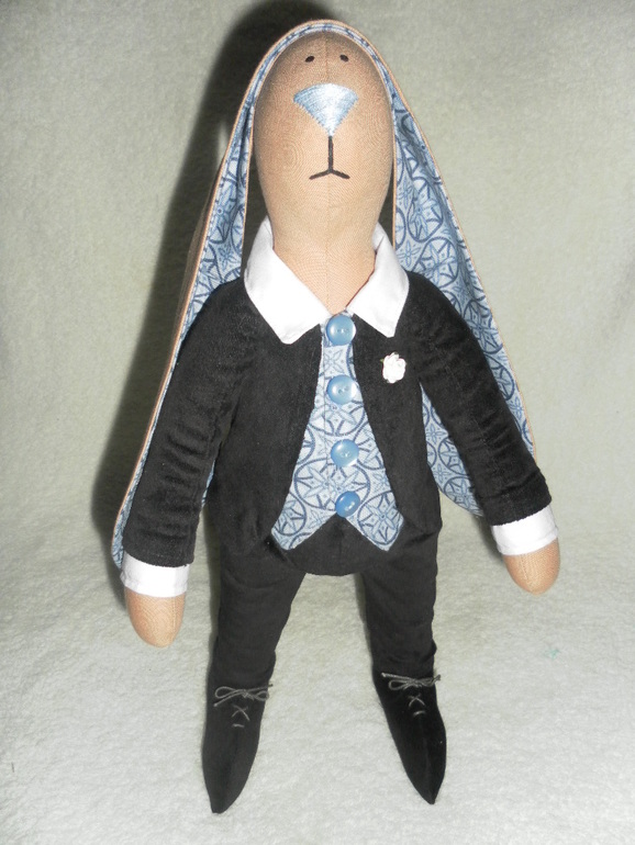 Мой первый опыт в пошиве зайчиков)))