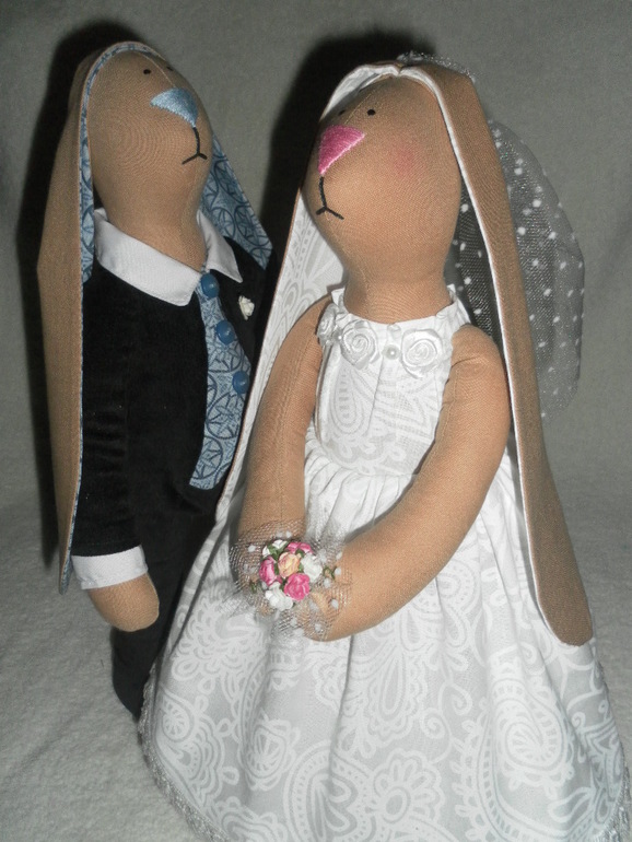 Мой первый опыт в пошиве зайчиков)))