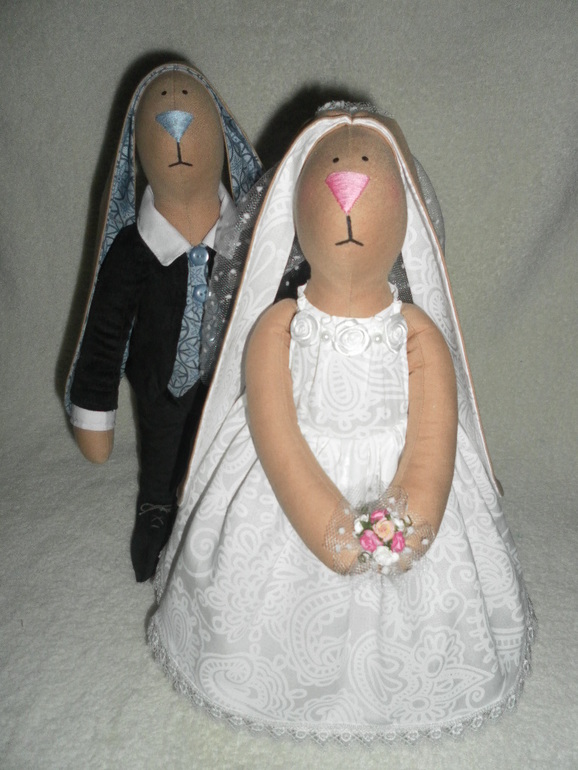 Мой первый опыт в пошиве зайчиков)))