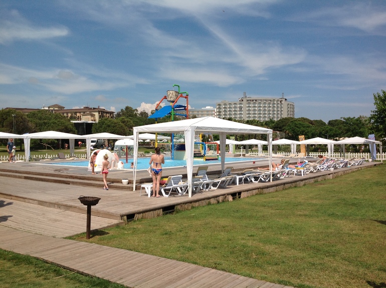 Детский бассейн