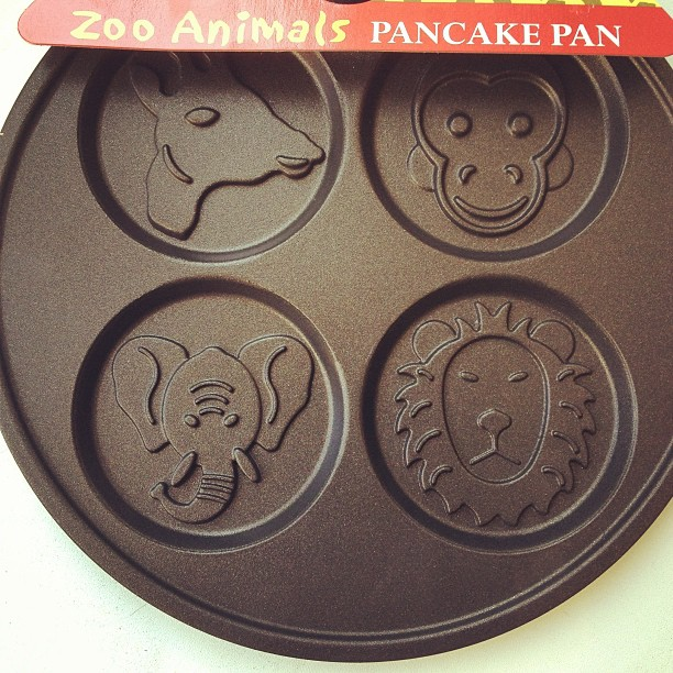 Блинчики со сковороды для оладий со зверями :)