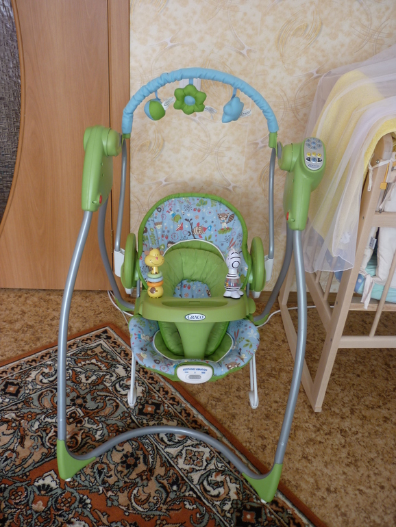 Продам Электронные качели Graco 2 в 1 (Челябинск)