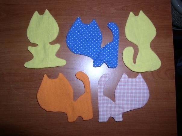 Веселые котики - магниты на холодильник =)