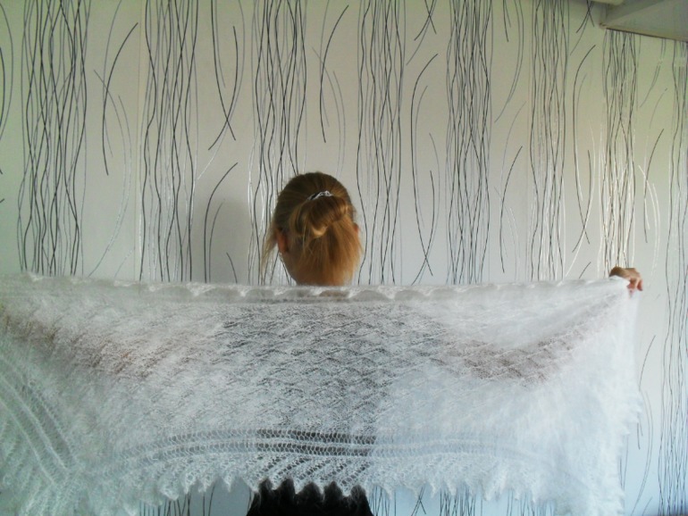 Свяжу для вас на заказ из козьего пуха.