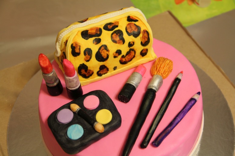 МОИ ПЕРВЫЕ ТОРТИКИ!!!