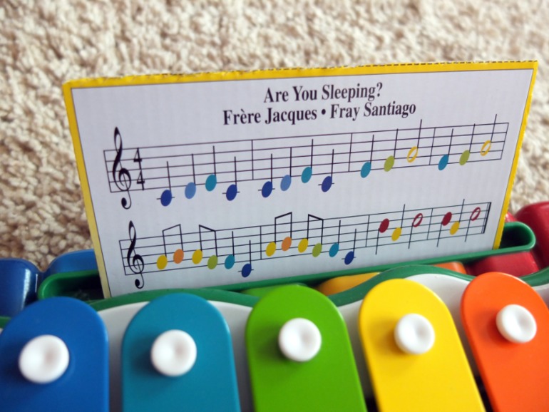 Наши любимые музыкальные игрушки в годик - барабан Battat и ксилофон Little Tikes