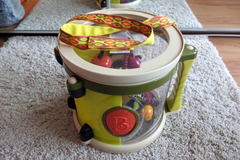 Наши любимые музыкальные игрушки в годик - барабан Battat и ксилофон Little Tikes