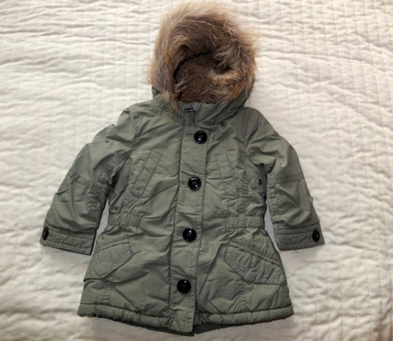 Привезла нам бабушка подарки из Европы... (одежда и обувь)