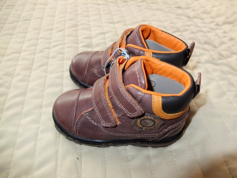 Привезла нам бабушка подарки из Европы... (одежда и обувь)