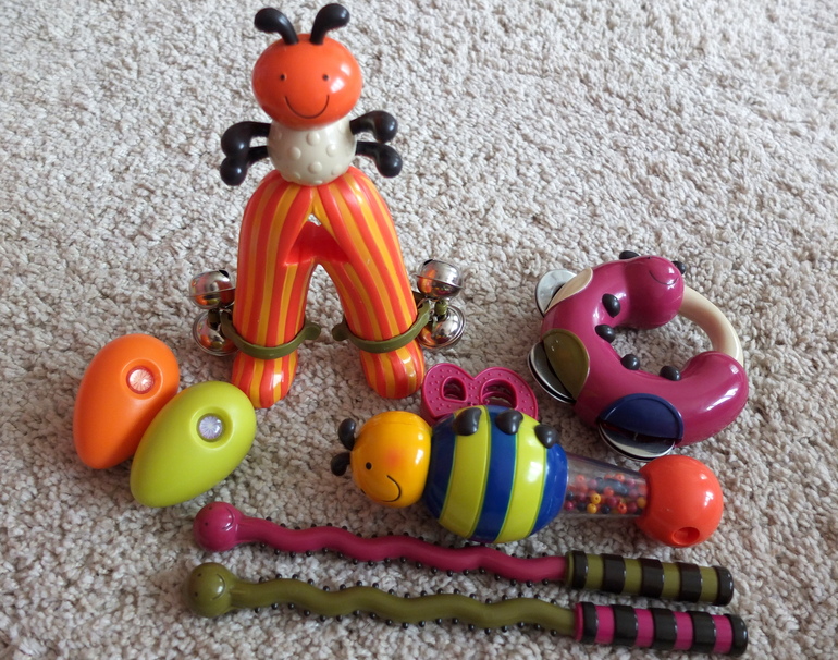 Наши любимые музыкальные игрушки в годик - барабан Battat и ксилофон Little Tikes