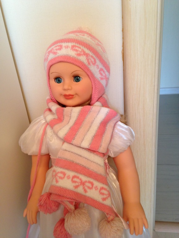 Продам 2 куртки+полукомбинезон,весна\осень+свитер+шапка+шарф, 86 рост.2000руб.