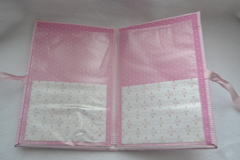 Папочка для свидетельства о рождении и открытки.