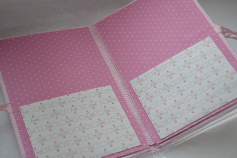 Папочка для свидетельства о рождении и открытки.