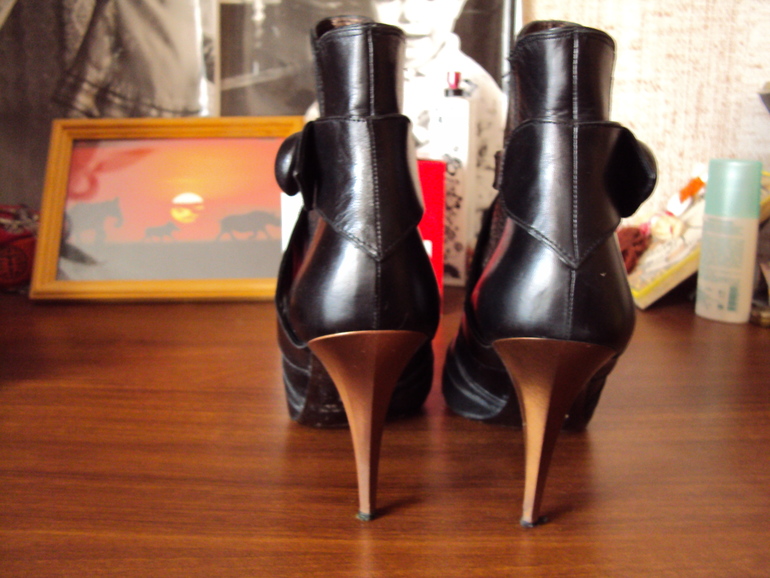 Осенние полусапожки Miu Miu Оригинал 3500р