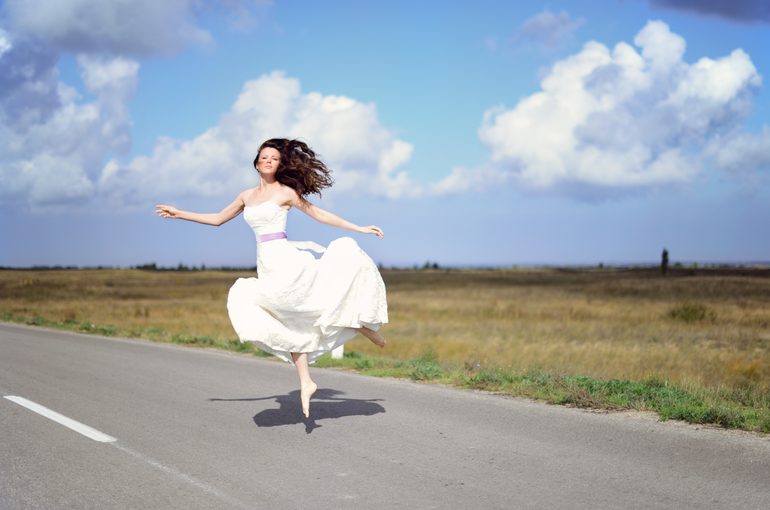 сегодня порхала...