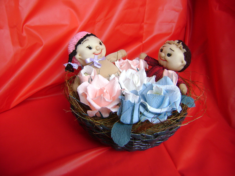 "Малыши в гнезде"