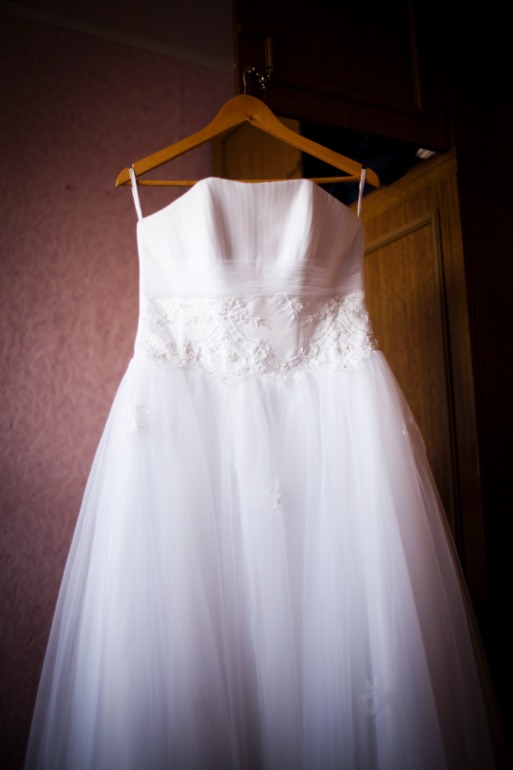 Свадебное платье, размер 42-46.Цена 10 000 руб.