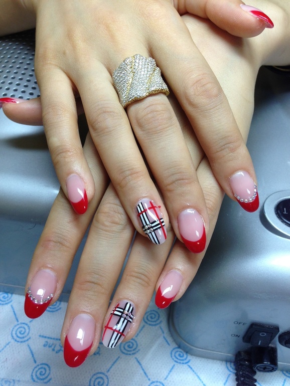 Вот такие ноготочки:)