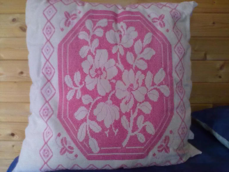 Мои вышивки, то малое что осталось и не раздалось)))