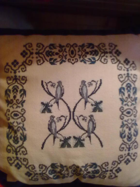 Мои вышивки, то малое что осталось и не раздалось)))