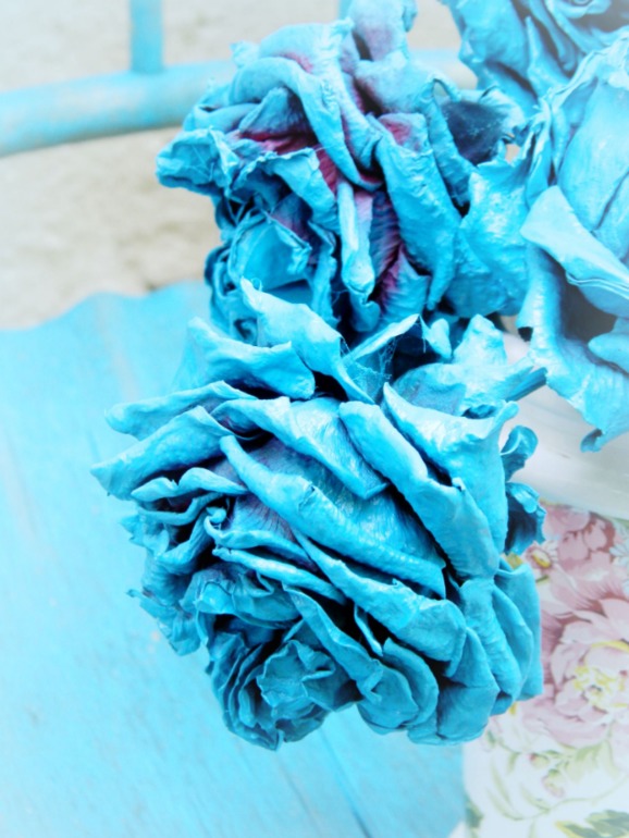 Очень люблю делать всякие вещицы для декора дома или для фотосессий)