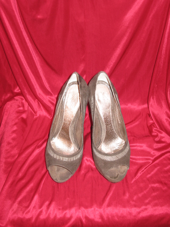 Туфли замшевые .Италия. 38р. 3000 р.