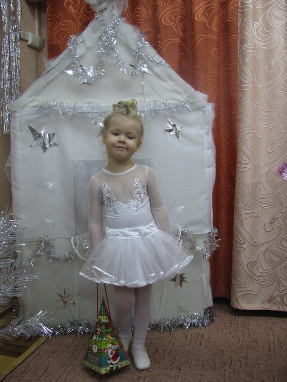 Костюмы и платья для маленьких принцесс