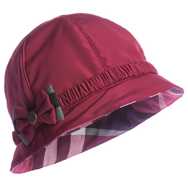 BURBERRY малиново-розовая шапка-колокол 2500 руб.