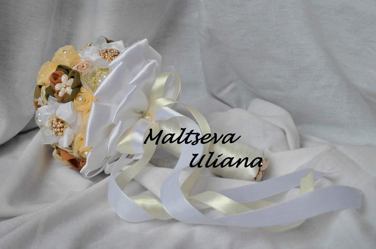 букет невесты из брошей "Капучино"