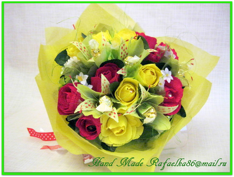 Букет из роз и альстромерий