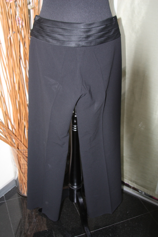 Брюки...брюки....джинсы ...и опять брюки. Новые и в идеале. 1-ые линии