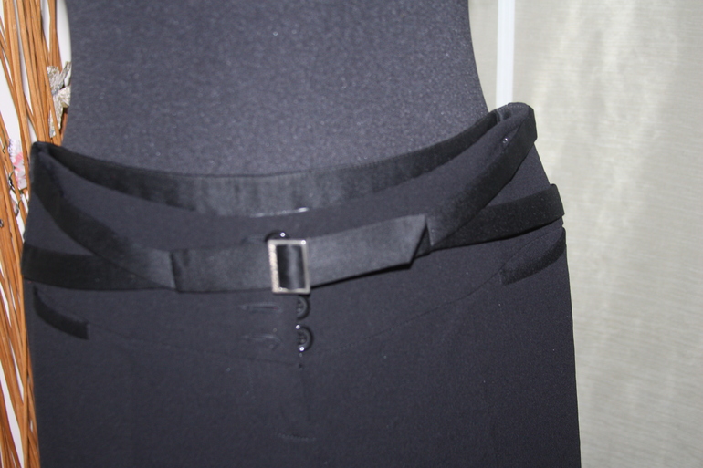 Брюки...брюки....джинсы ...и опять брюки. Новые и в идеале. 1-ые линии