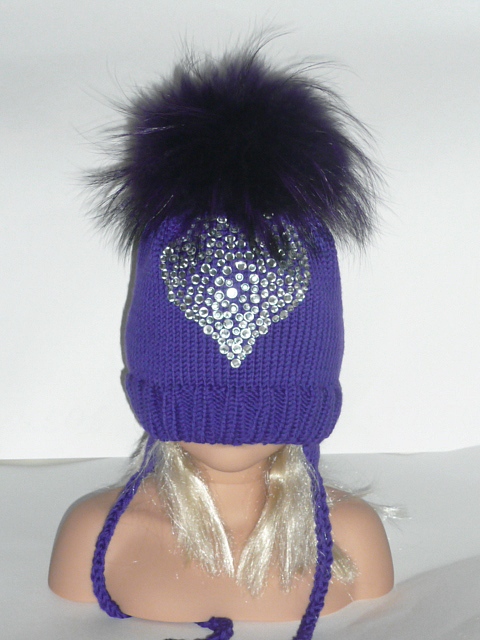 Шапочки с мех помпонами, детские и взрослые, итальянский меринос, машинная и ручная вязка на заказ