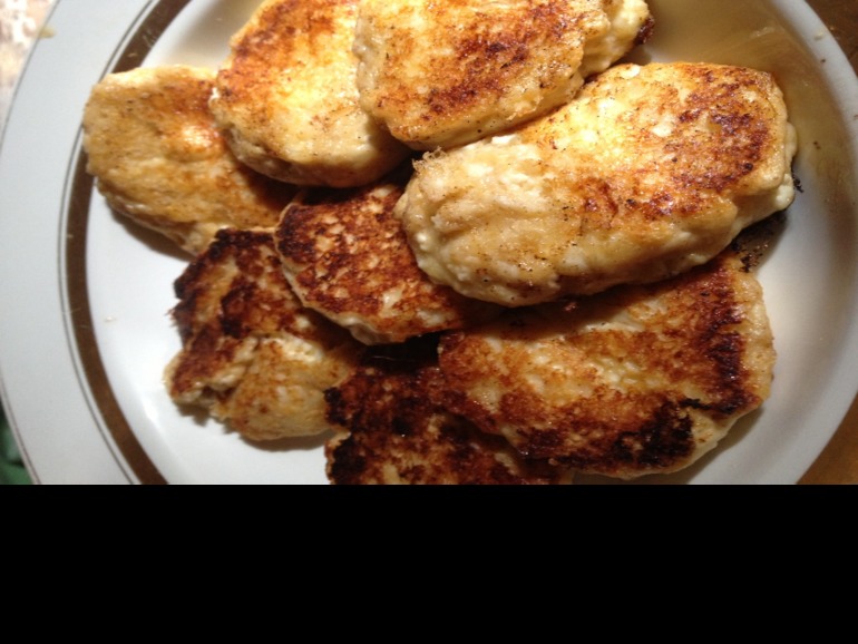 Балуемся на завтрак сырными сырниками;)