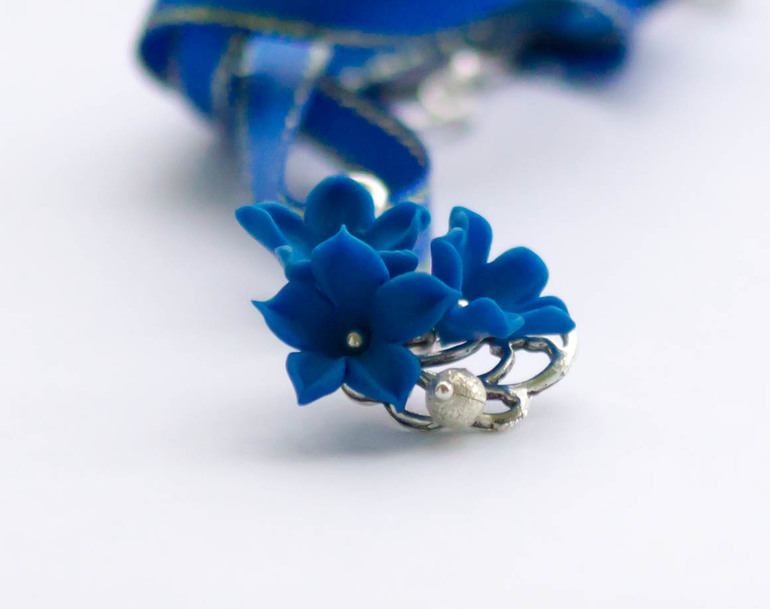 подвеска и серьги.