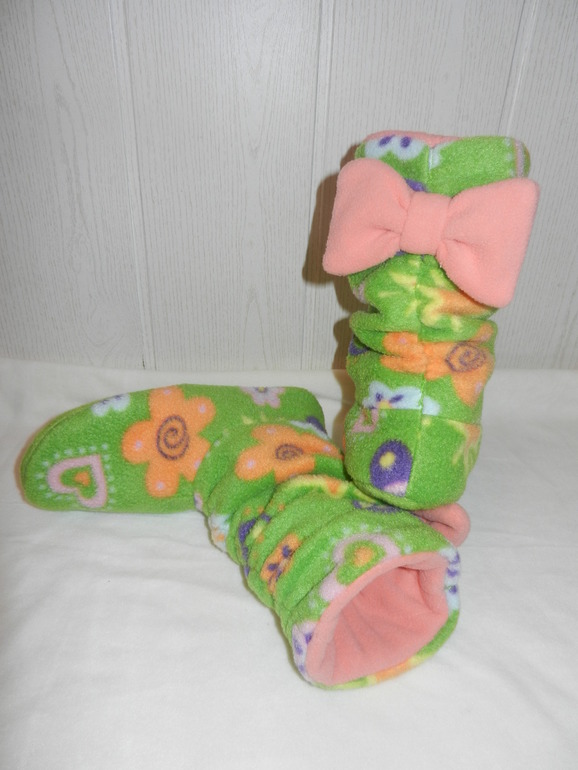 Утепляем ножки в теплые сапожки )))