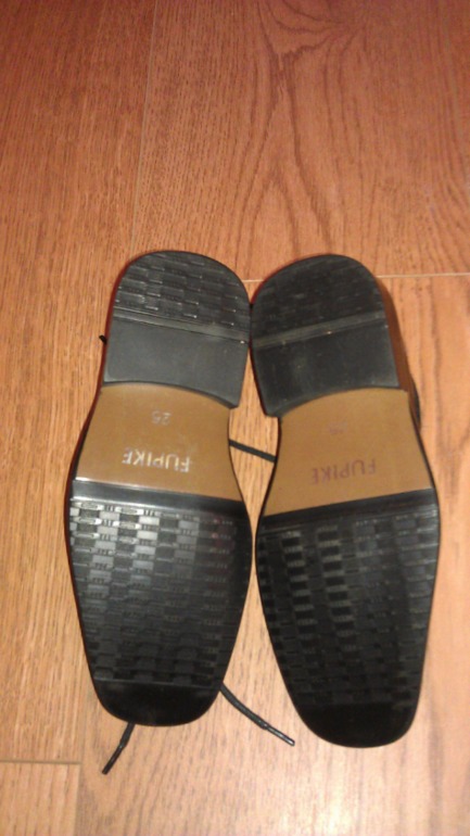 Ботинки для мальчика р 25, кожа 800 р