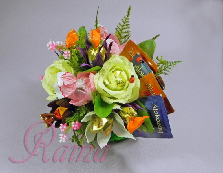 Букеты из конфет для любимых воспитателей!