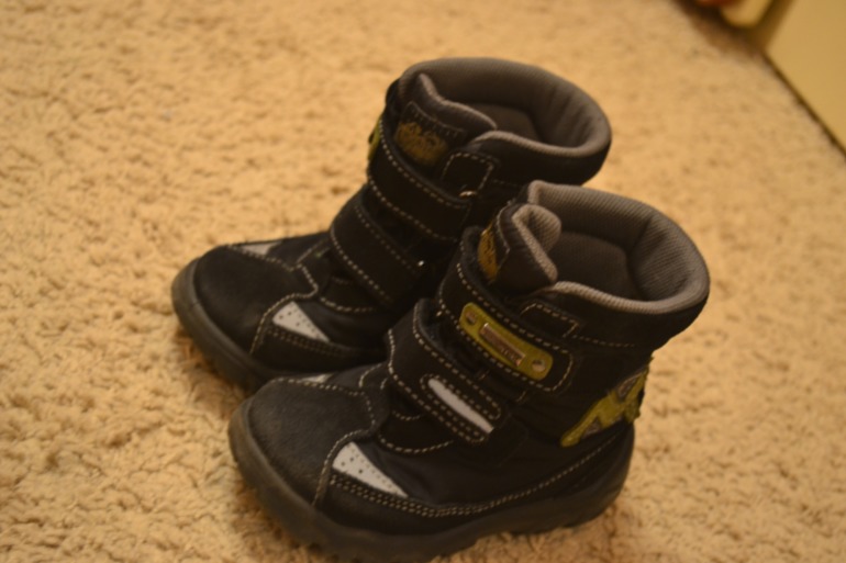 продам дет вещи в отличном состоянии по 1500р