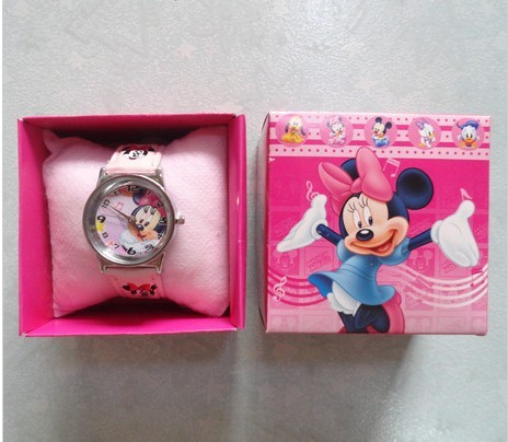 Детские часики с Минни и Китти