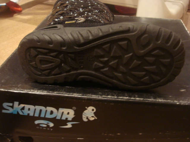 Обувь для девочек и мальчиков. КОЖА. Добавлено 21.09.13