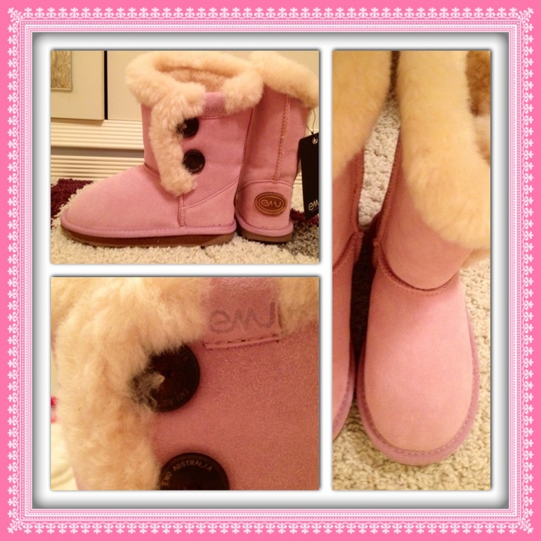 Дочины обновки....)))