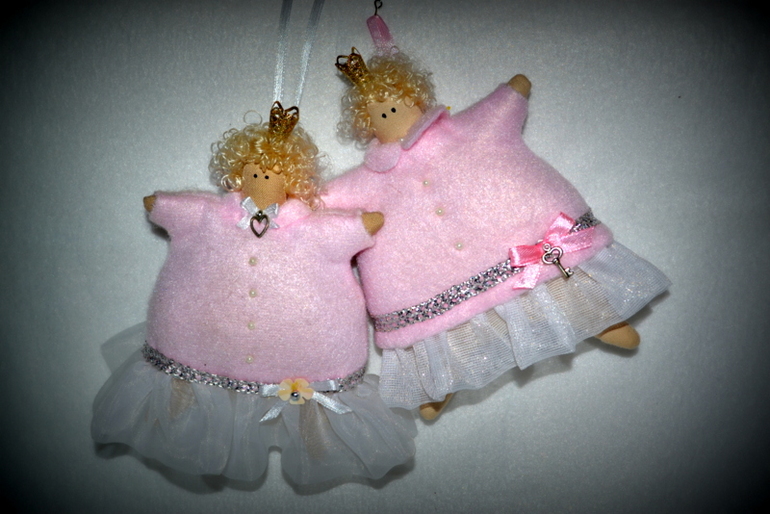 Толстушки*)